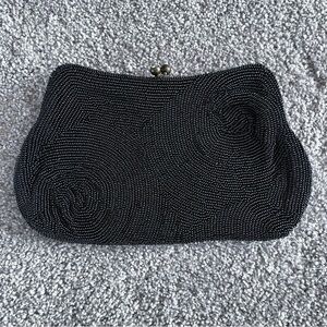 💚Vintage Mantessa hand beaded small clutch